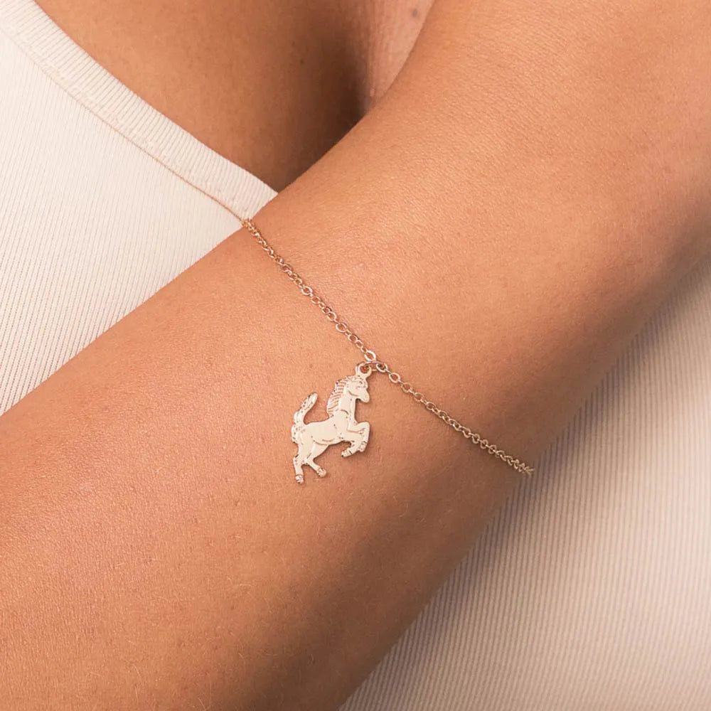 PULSEIRA COM CAVALO BANHADA A OURO 18K - TAM.19 5521511900